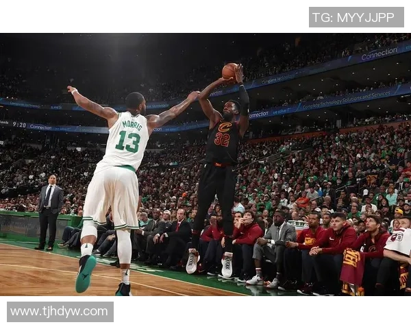 波士顿凯尔特人与达拉斯独行侠的激烈对决引发球迷热议